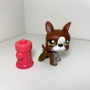 RARE Littlest Pet Shop - Puppy w/ Fire Hydrant Set